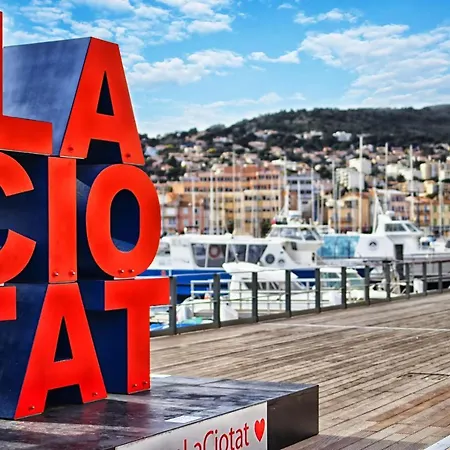 Appartamento Galant En Bord De Avec Terrasse *